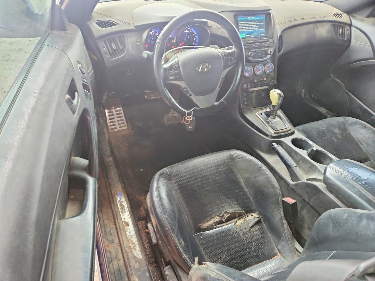 2013 HYUNDAI GENESIS