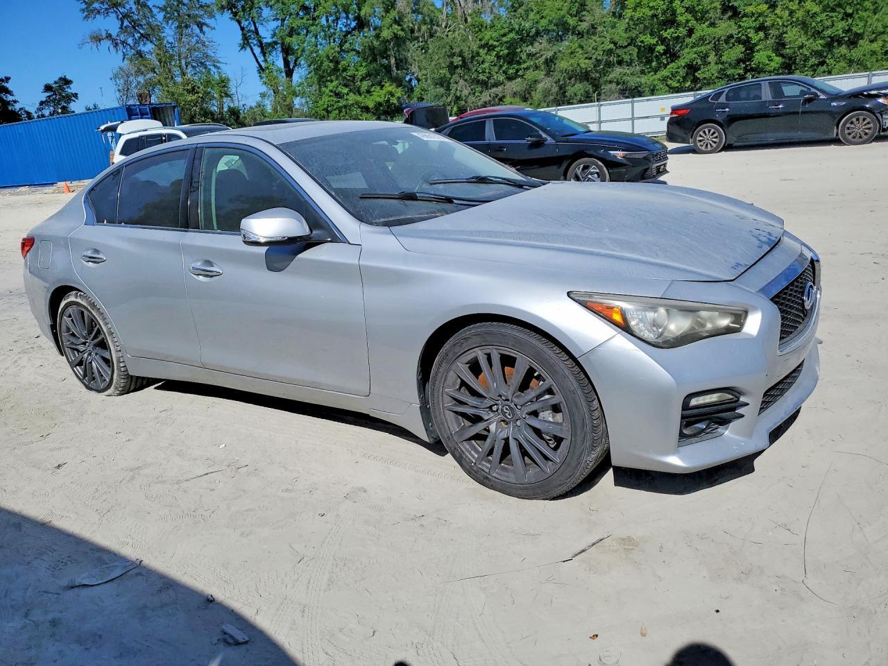 2016 INFINITI Q50