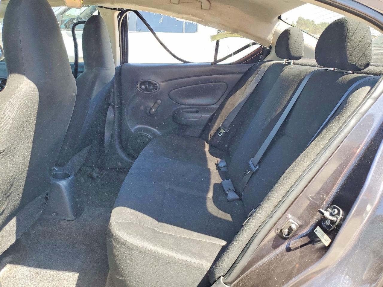 2015 NISSAN VERSA