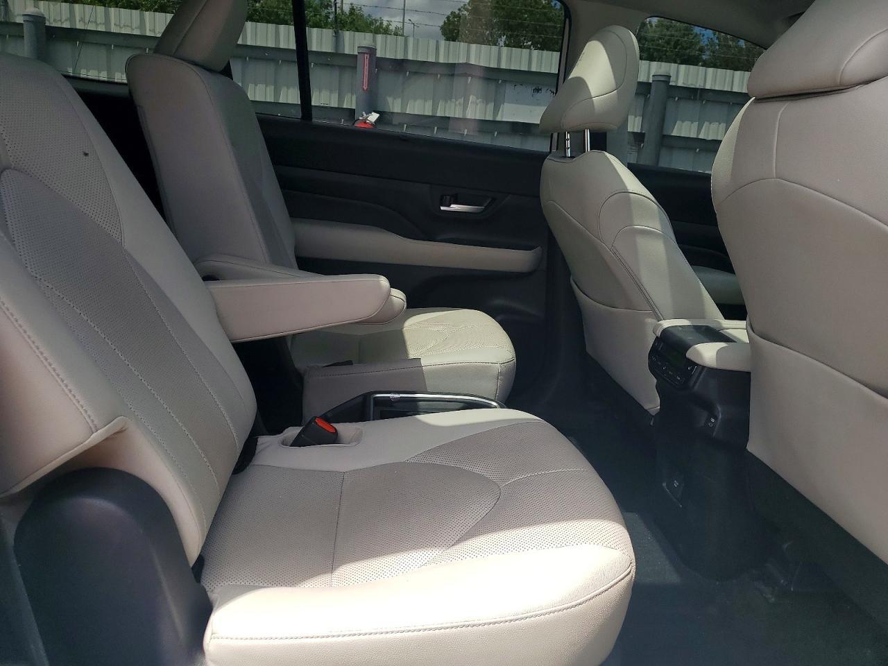 2024 TOYOTA HIGHLANDER