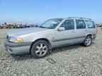 2000 VOLVO V70