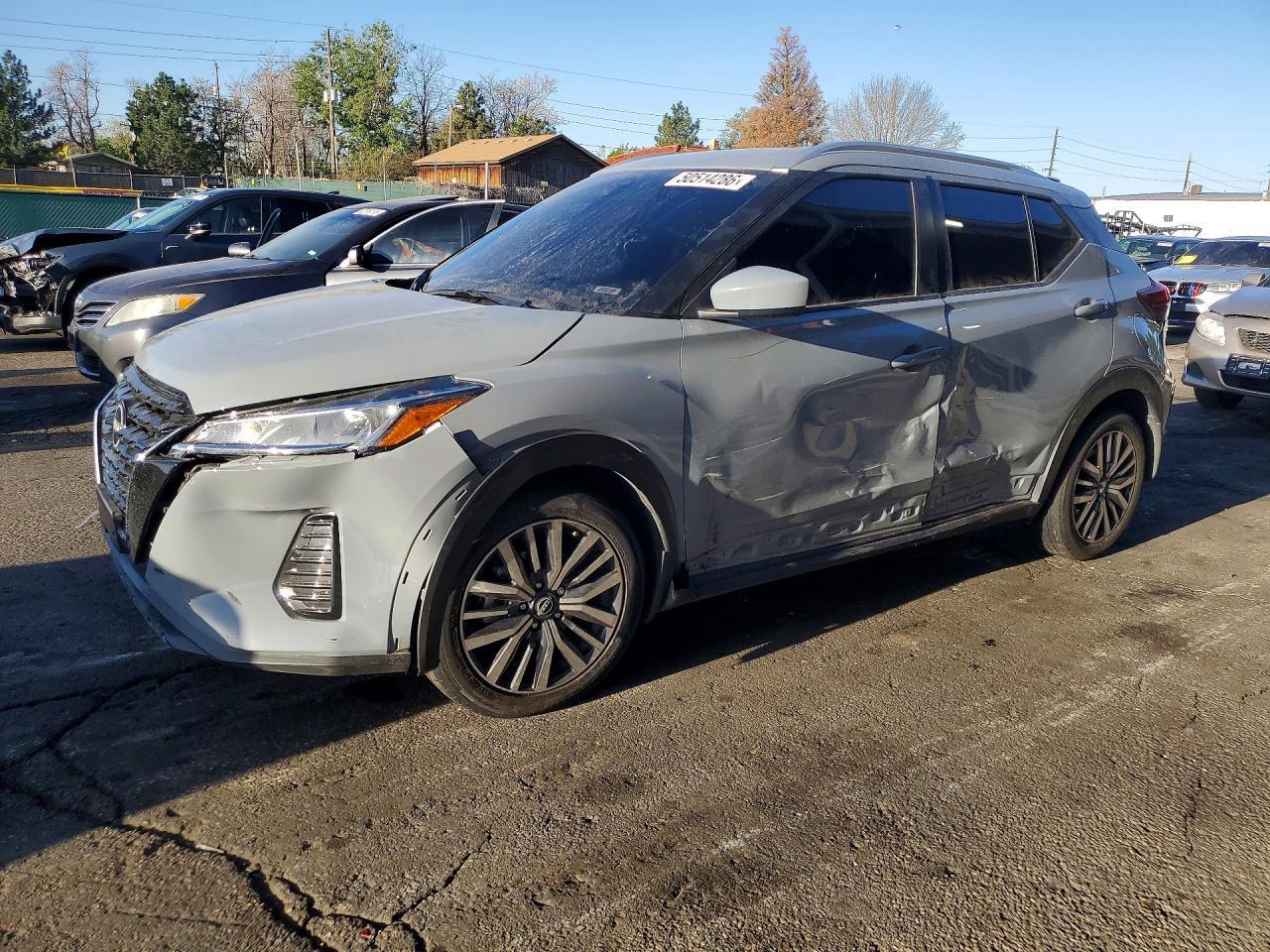 2024 NISSAN KICKS