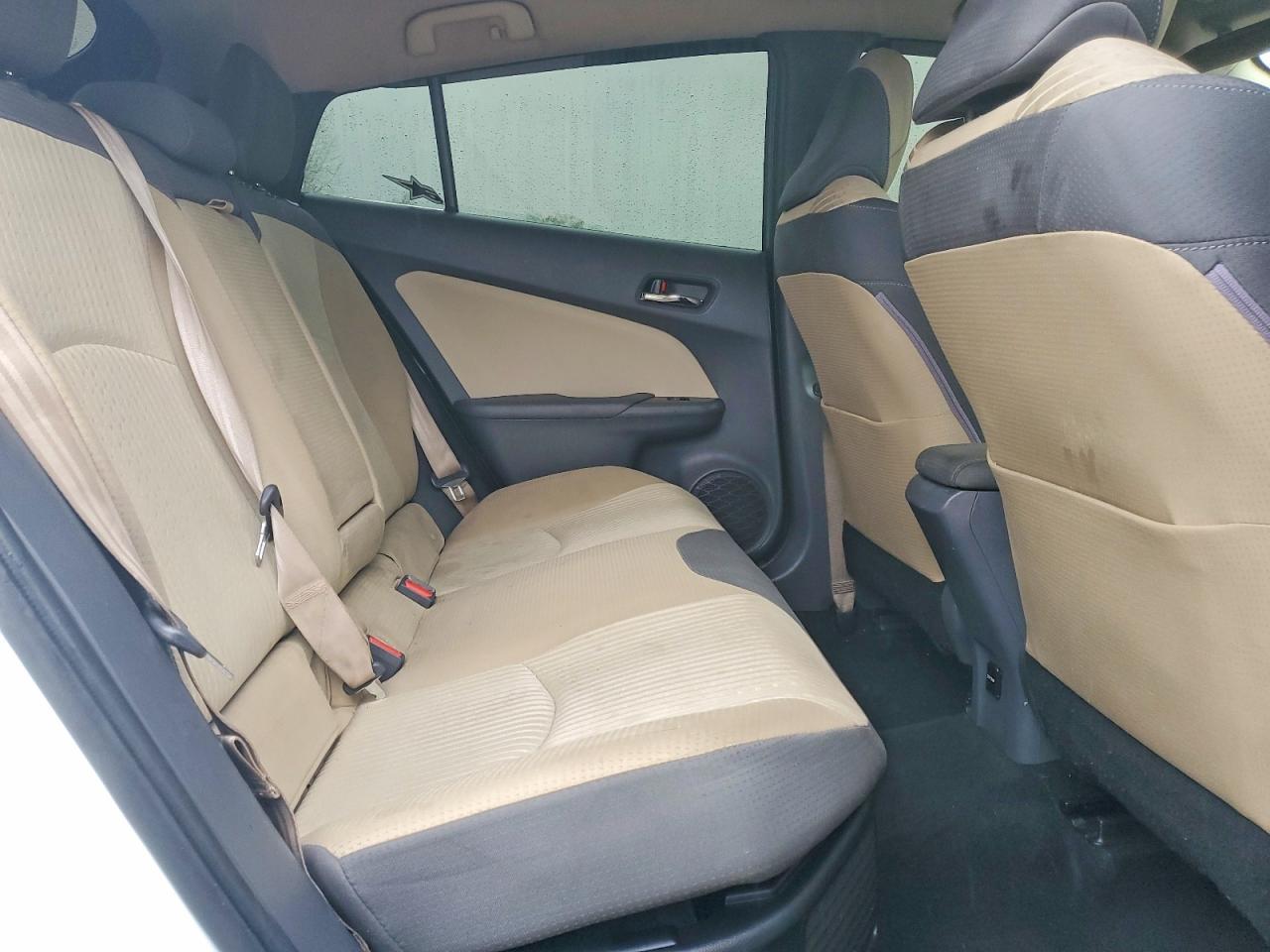 2016 TOYOTA PRIUS