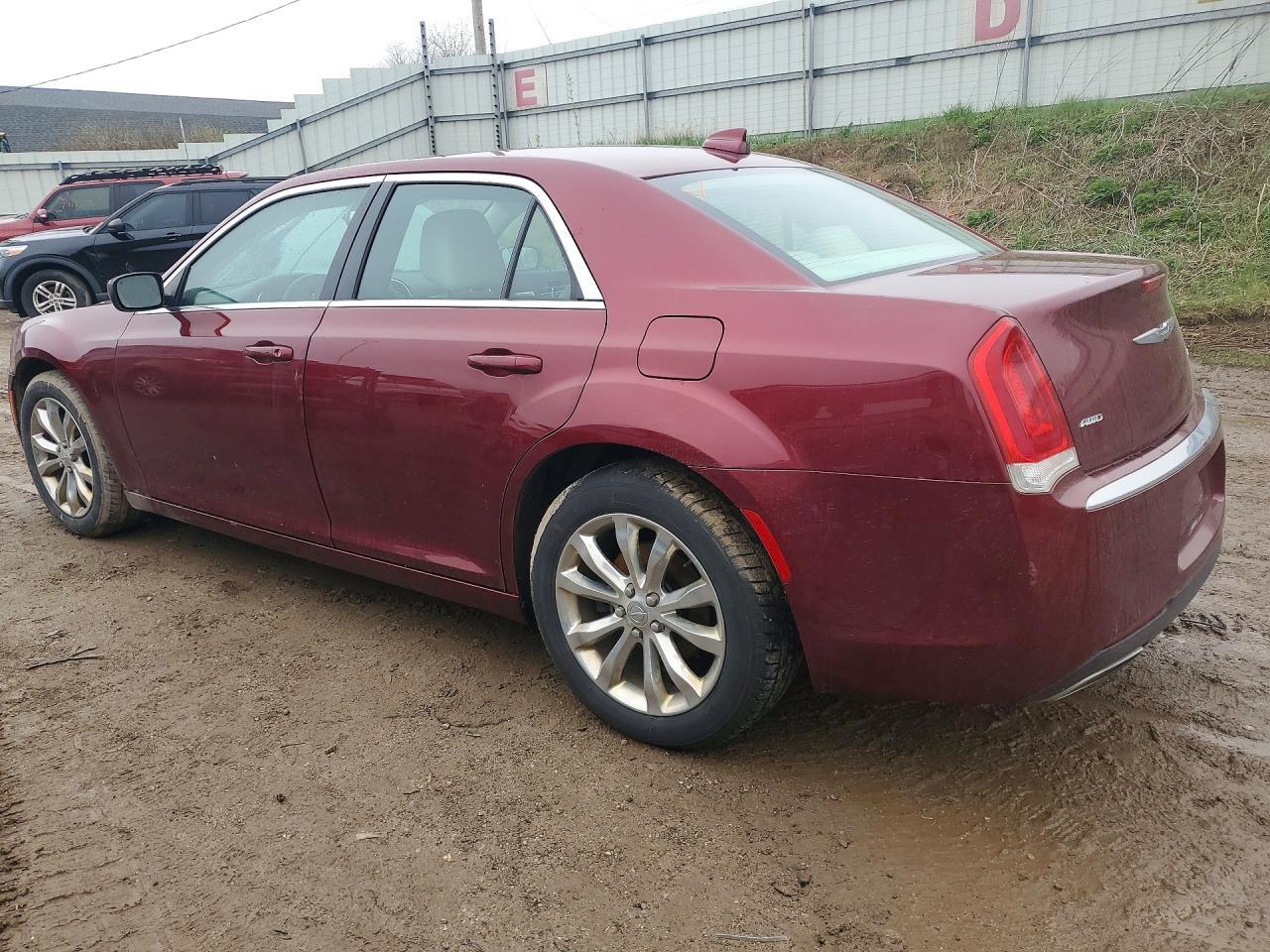 2015 CHRYSLER 300