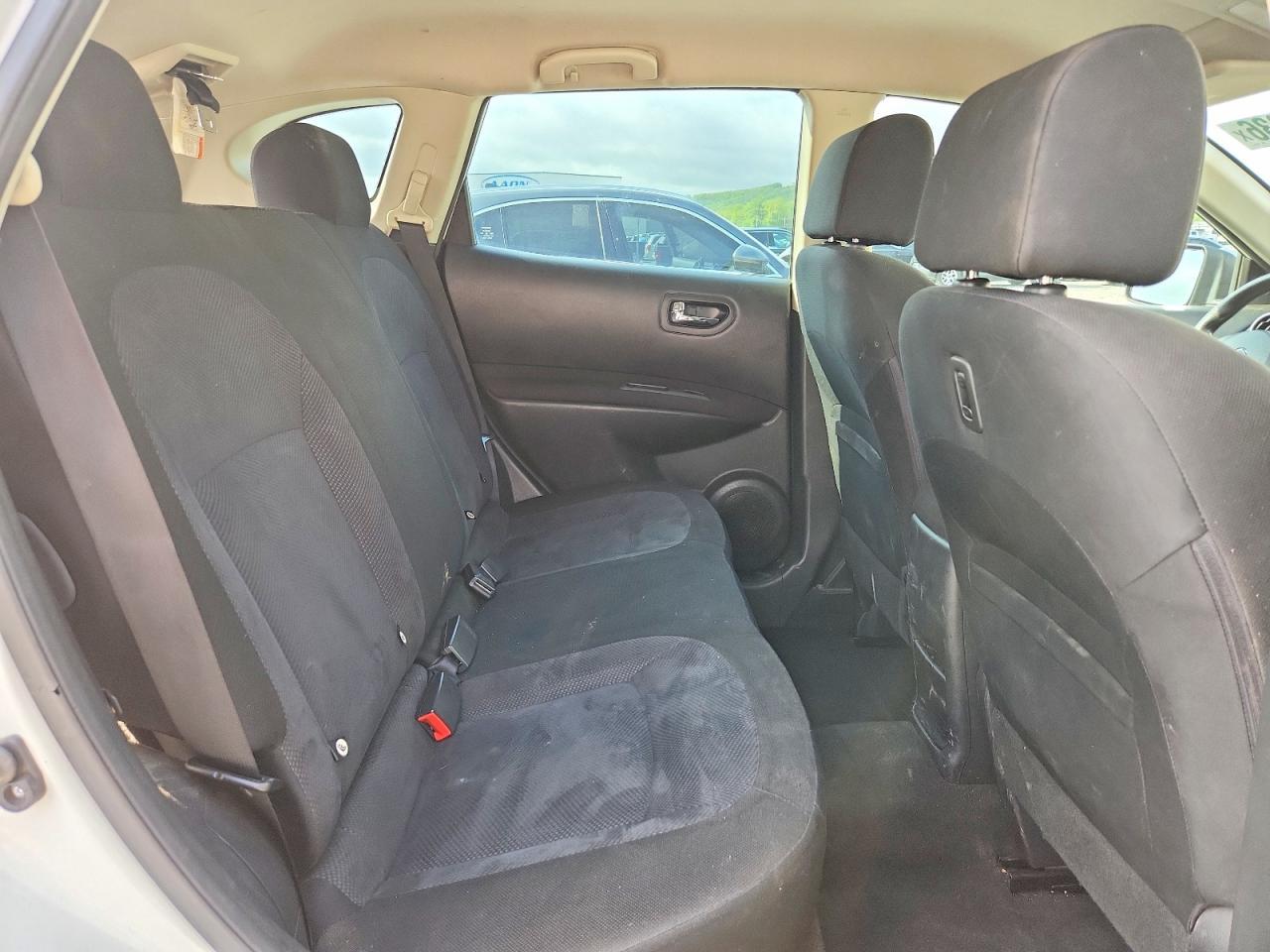 2014 NISSAN ROGUE