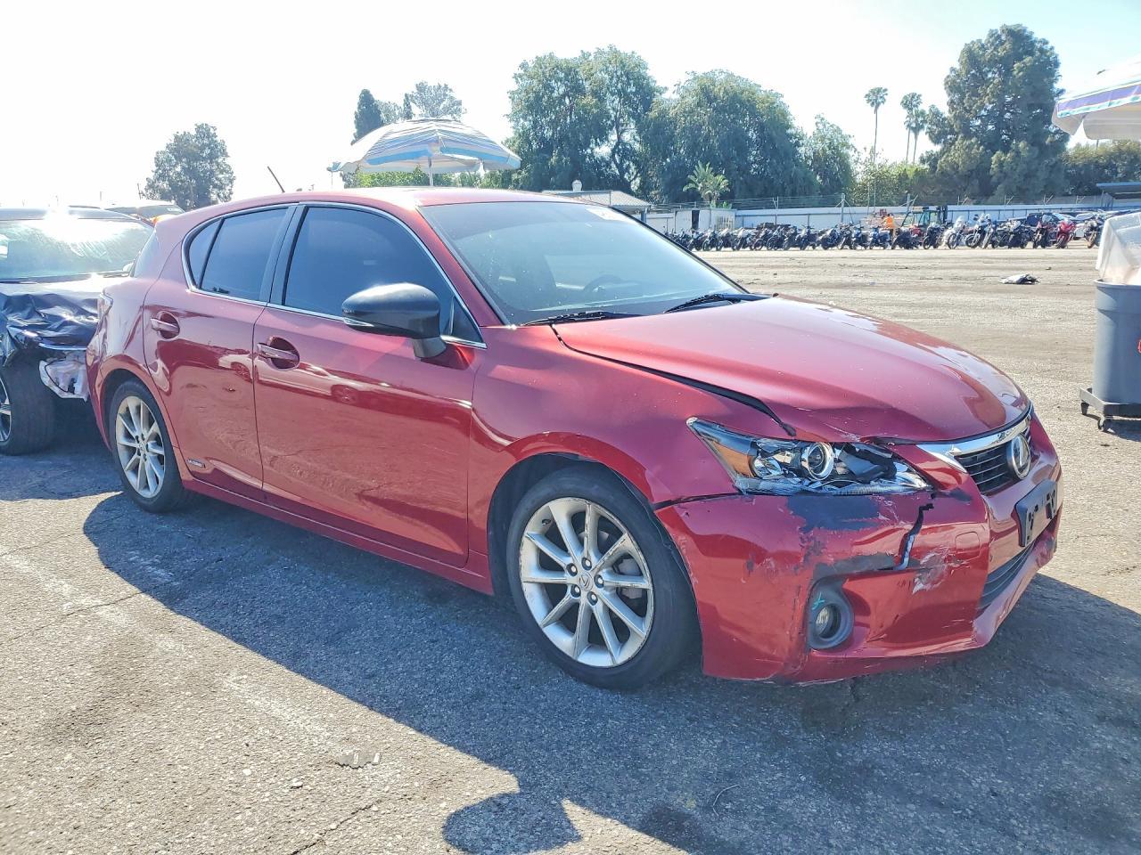 2013 LEXUS CT 200H
