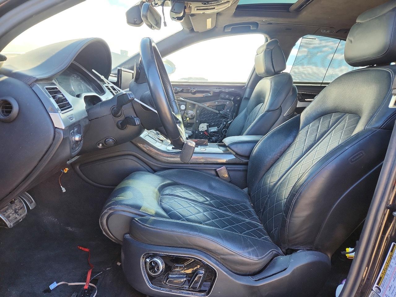 2013 AUDI S8