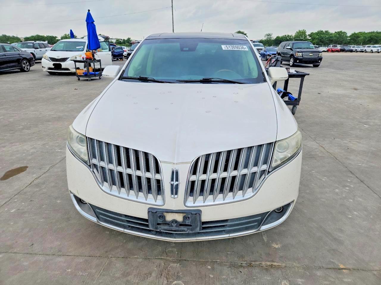 2012 LINCOLN MKT