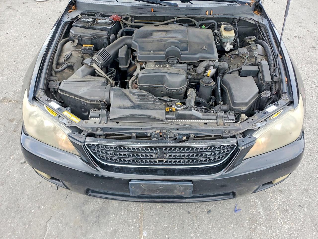 2005 LEXUS IS 300