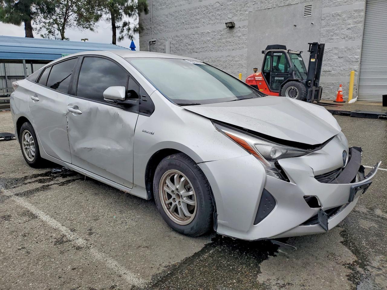 2017 TOYOTA PRIUS