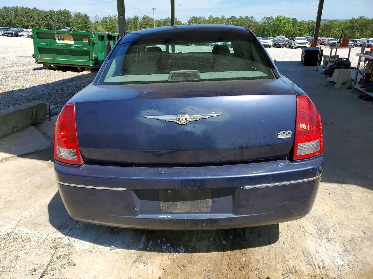 2005 CHRYSLER 300