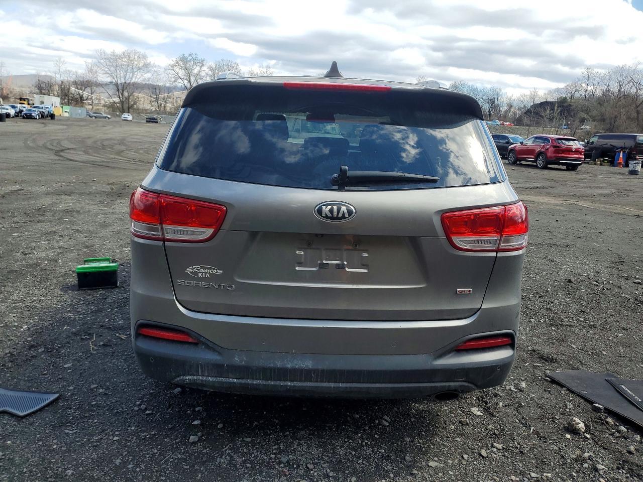 2016 KIA SORENTO