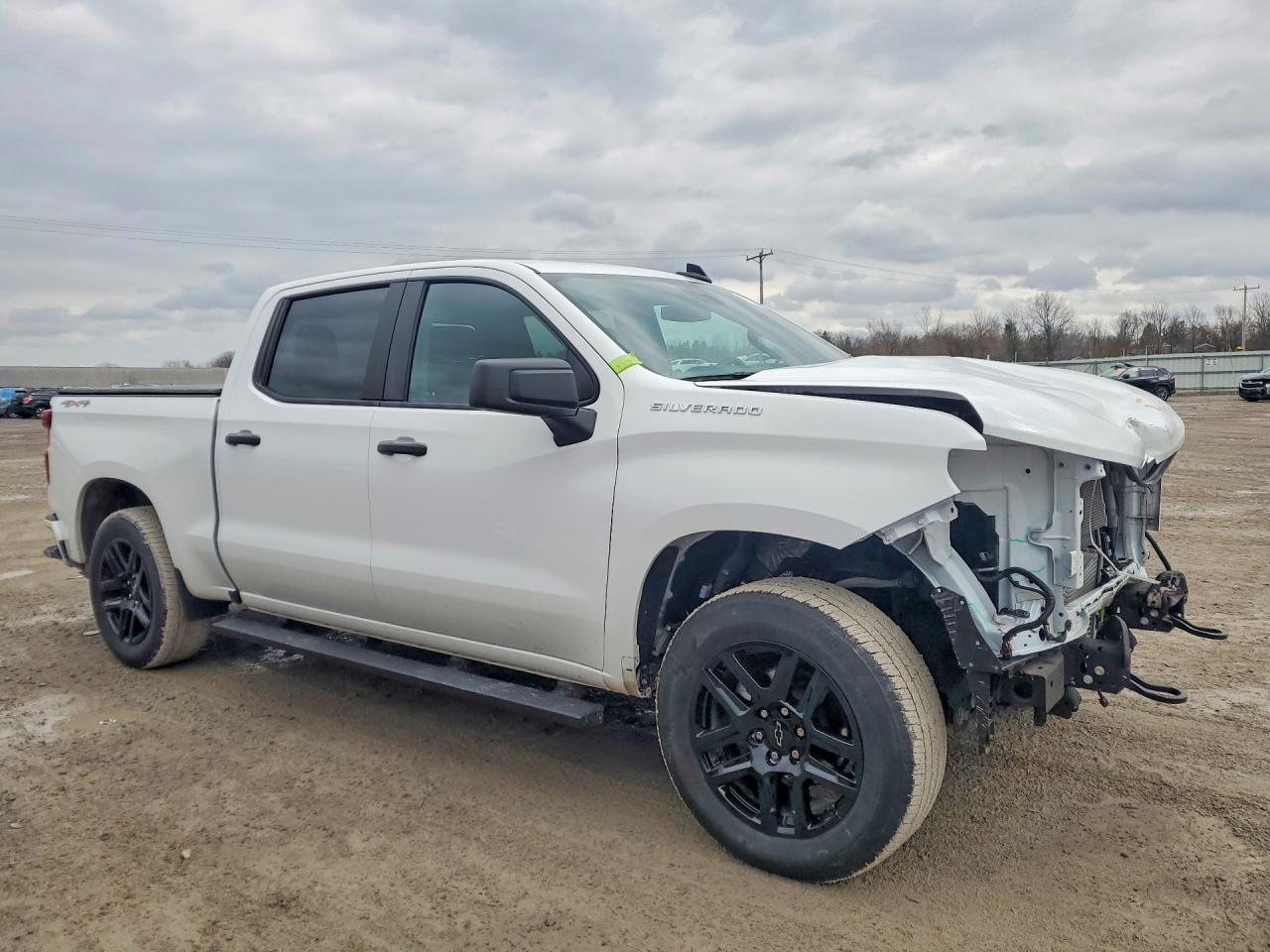 2024 CHEVROLET Silverado