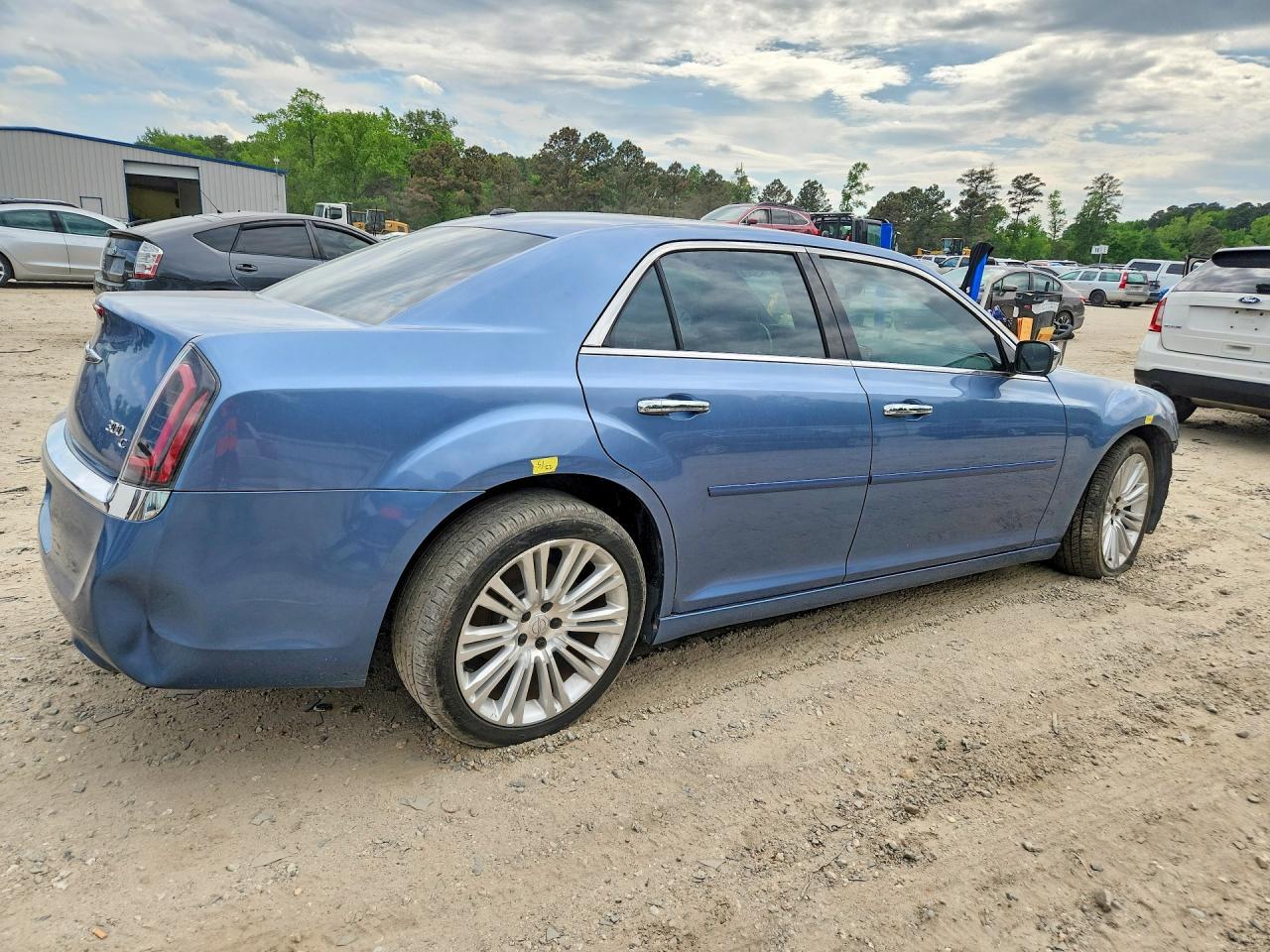 2011 CHRYSLER 300