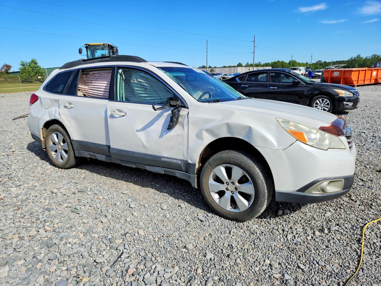 2010 SUBARU Outback