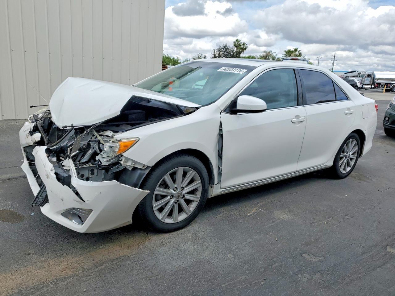 2014 TOYOTA CAMRY