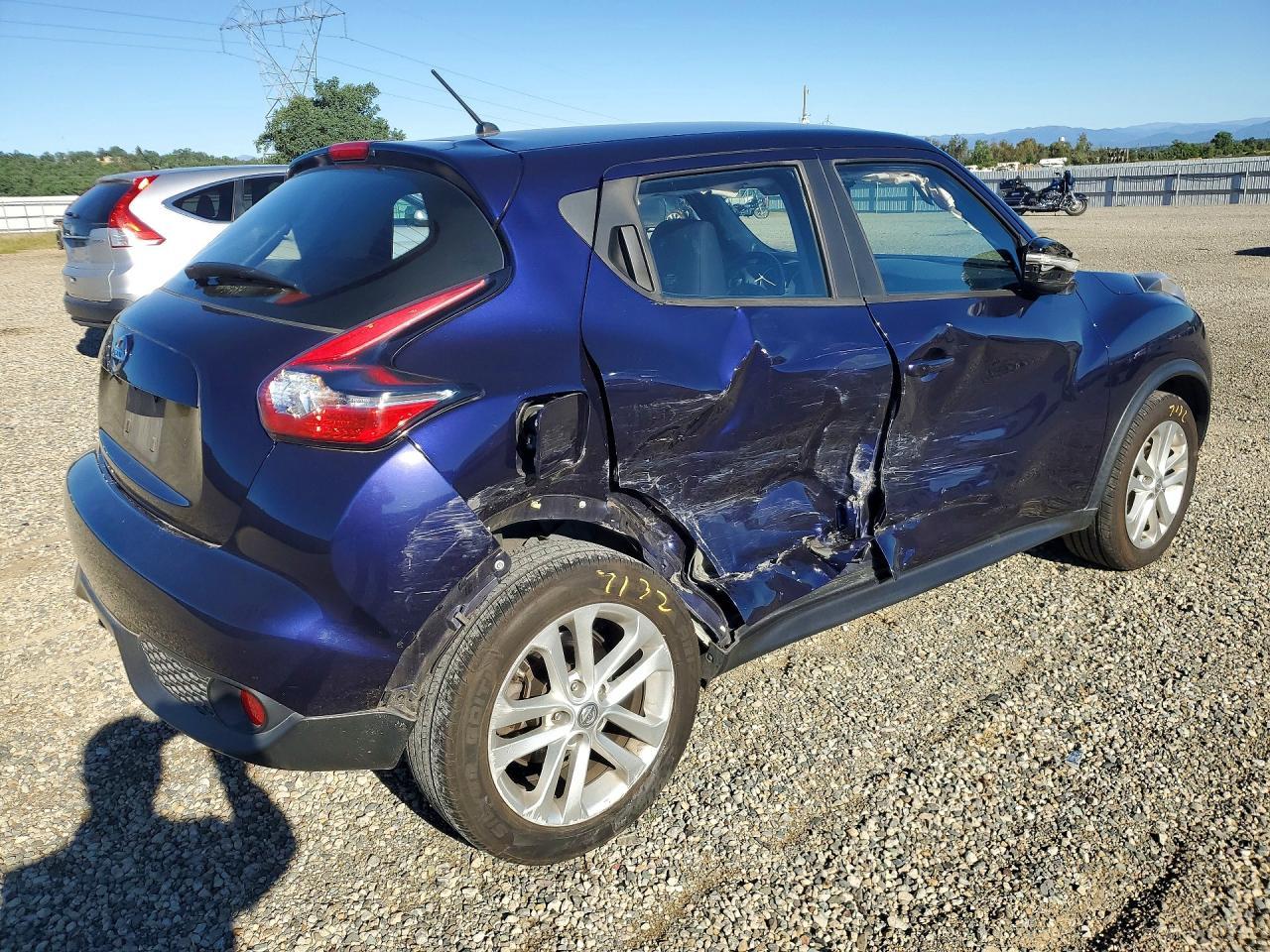 2015 NISSAN Juke