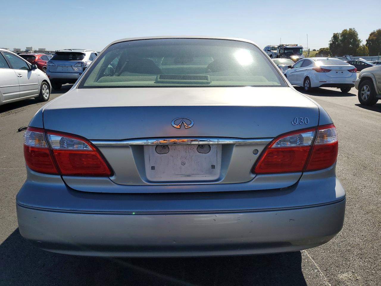 2000 INFINITI I30