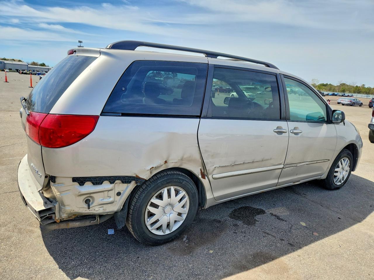 2006 TOYOTA SIENNA