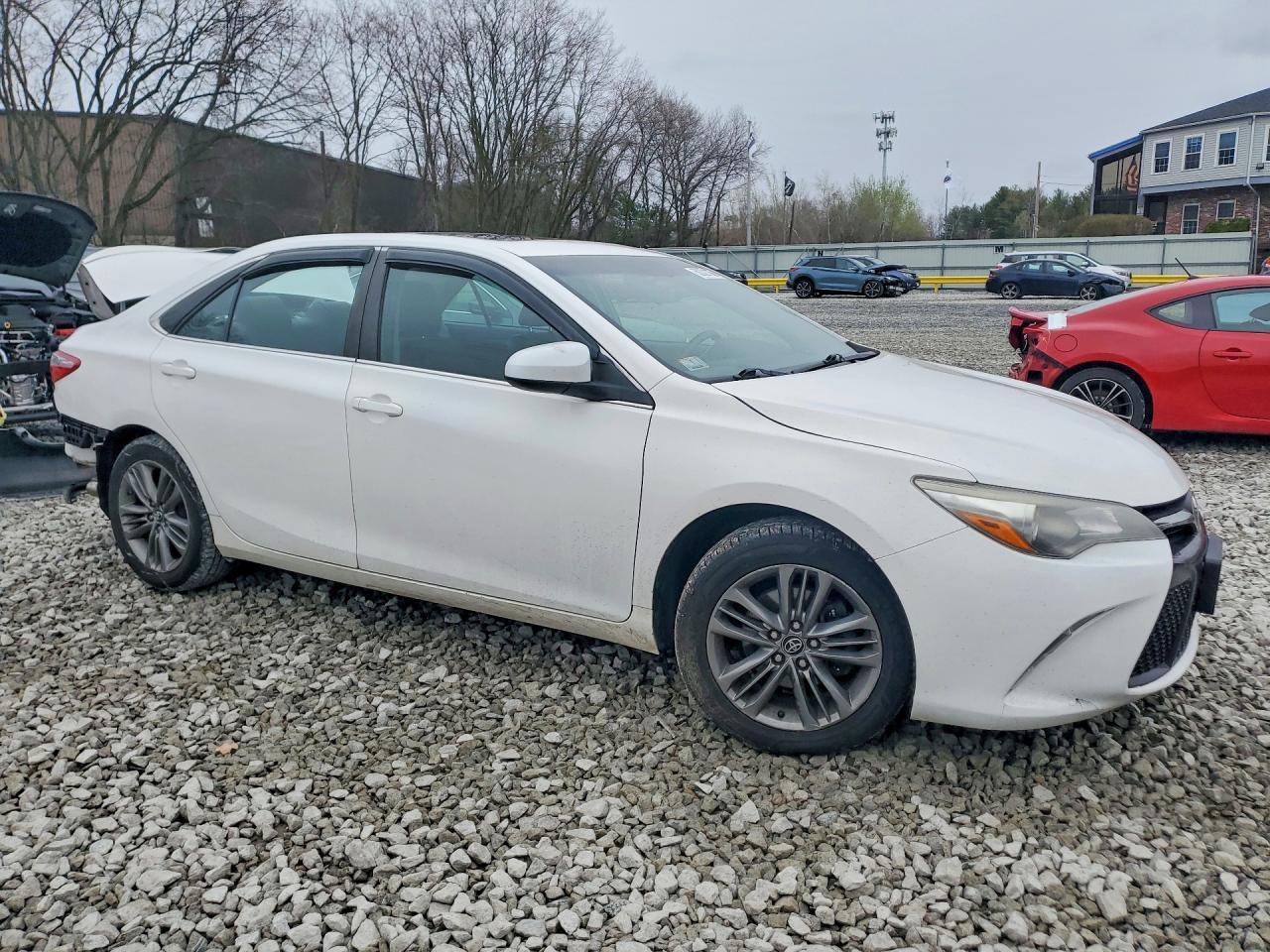 2016 TOYOTA CAMRY