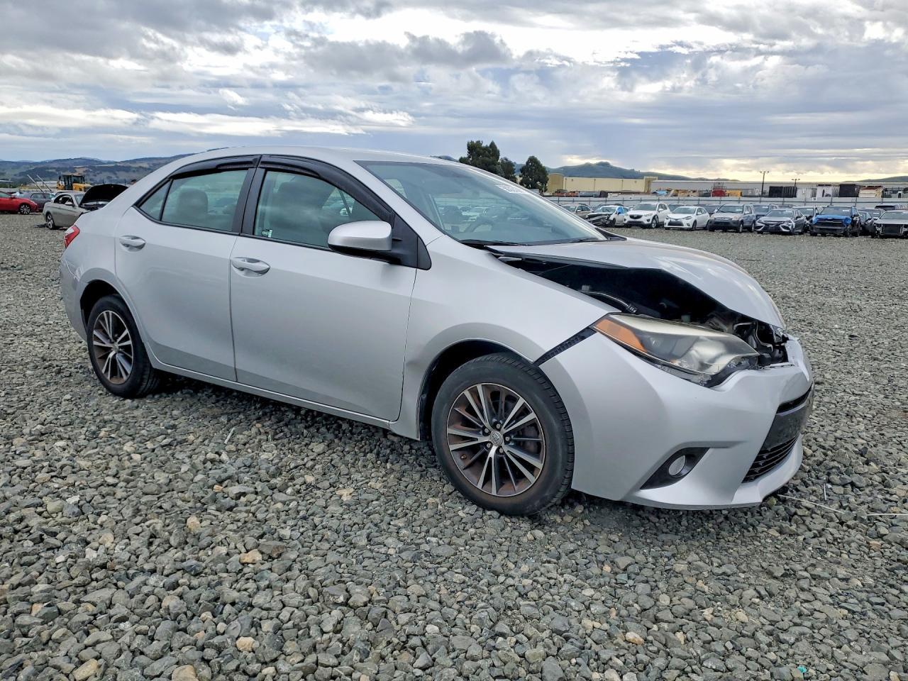 2016 TOYOTA COROLLA