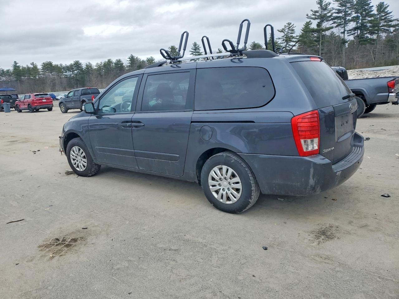 2014 KIA SEDONA