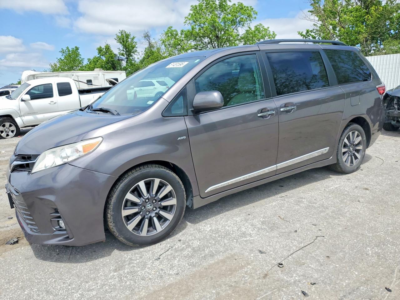 2019 TOYOTA SIENNA