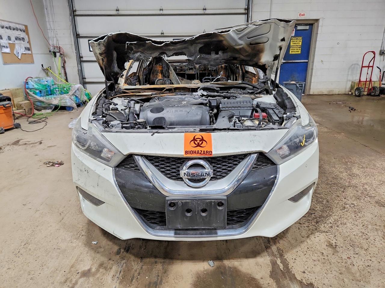 2016 NISSAN Maxima