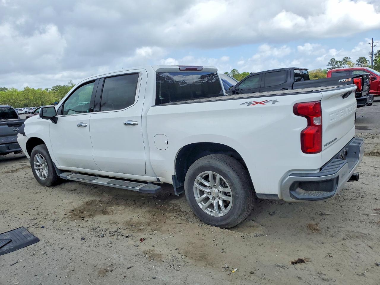 2021 CHEVROLET Silverado