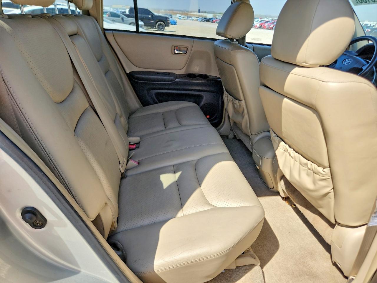 2003 TOYOTA HIGHLANDER