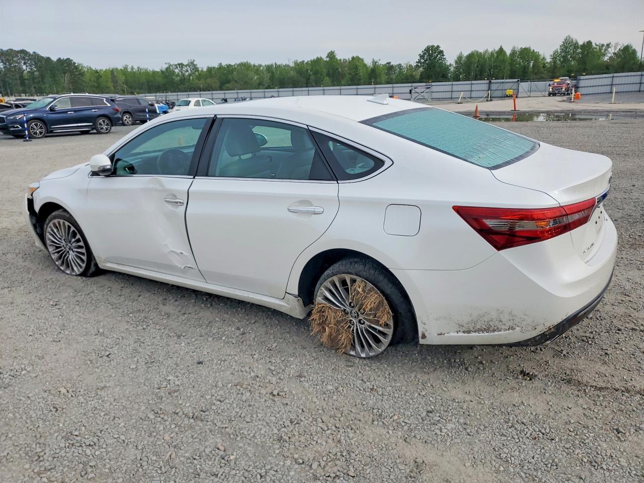 2017 TOYOTA Avalon