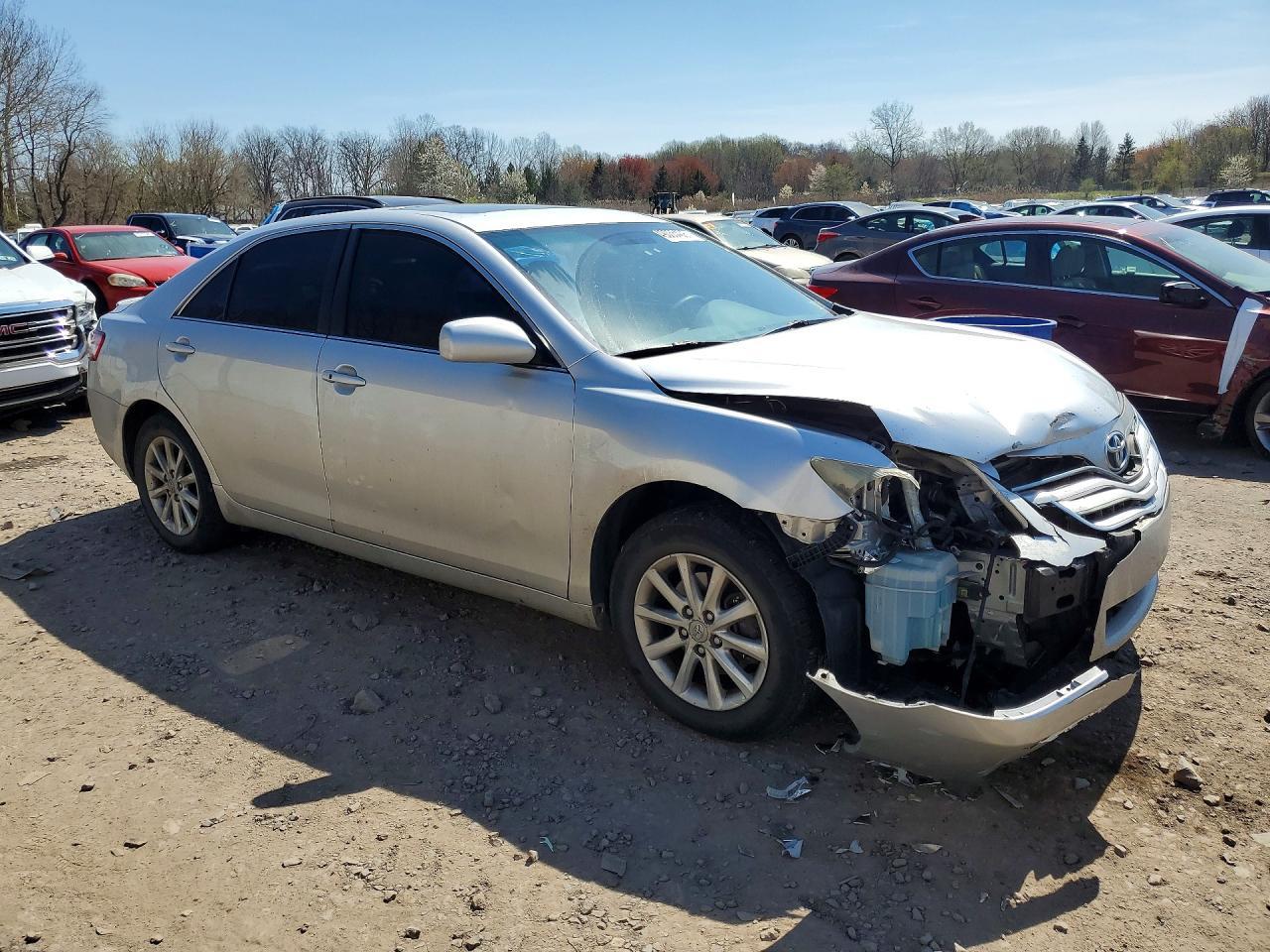 2011 TOYOTA CAMRY
