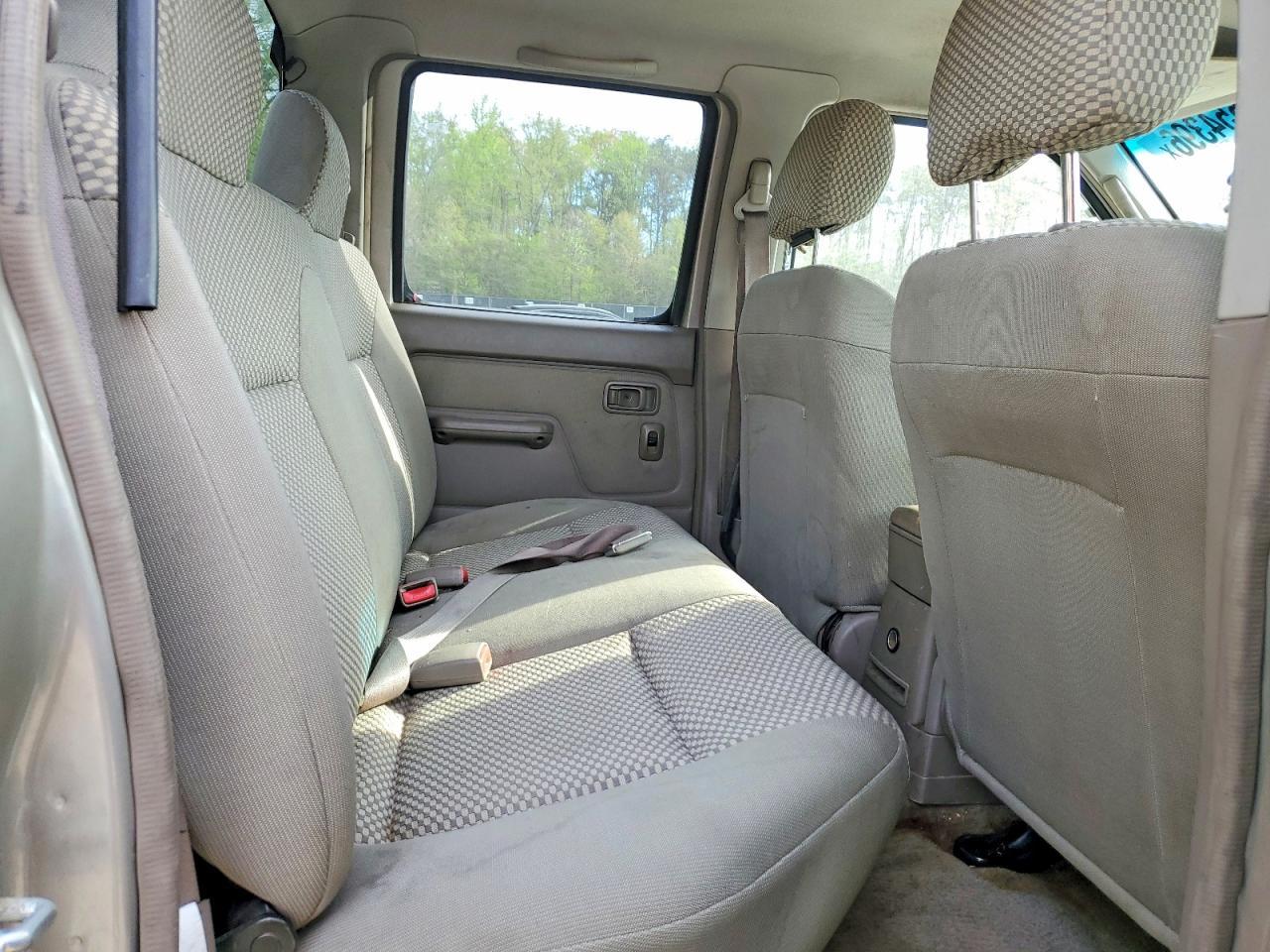 2002 NISSAN Frontier