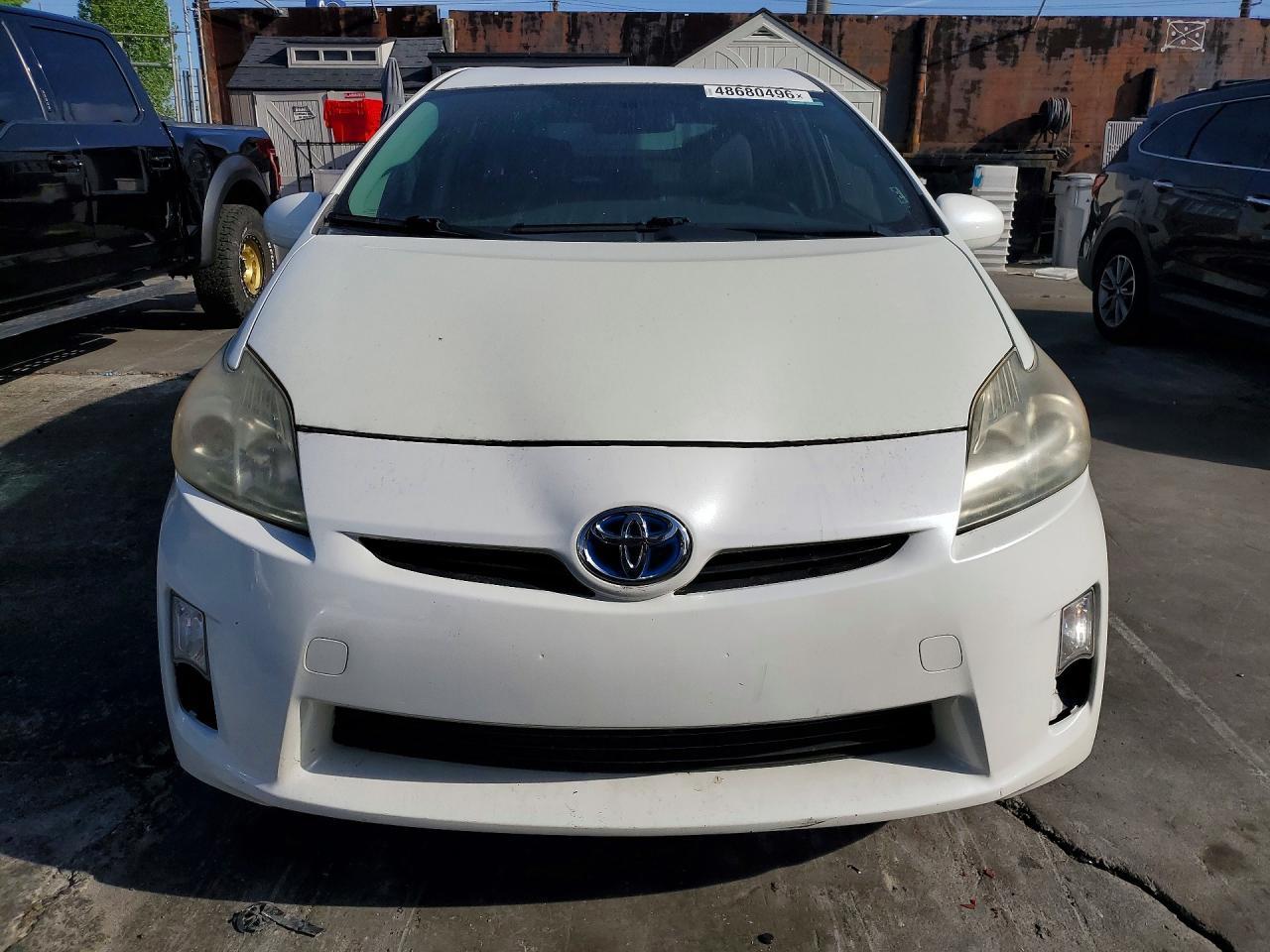 2011 TOYOTA PRIUS