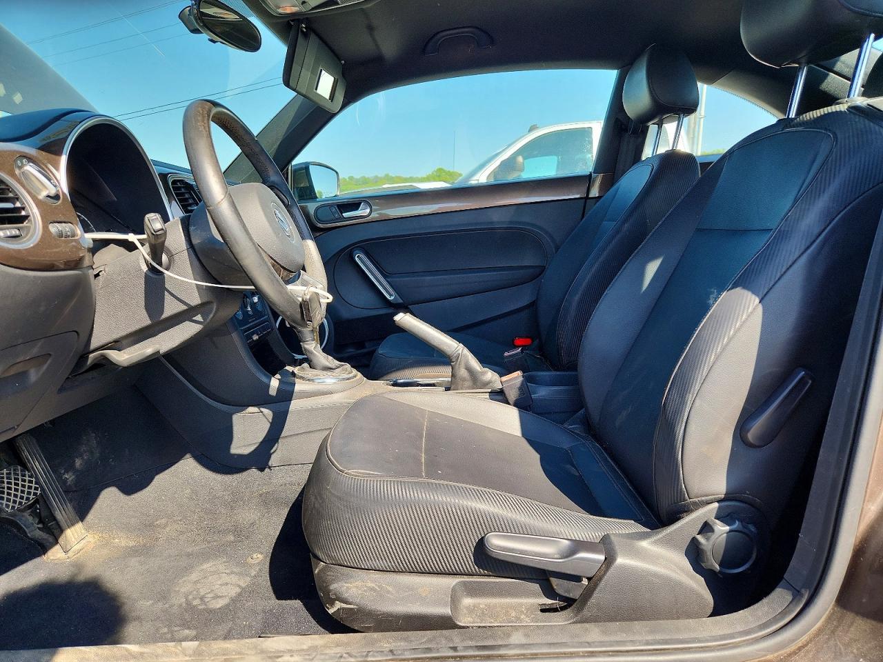 2013 VOLKSWAGEN Beetle