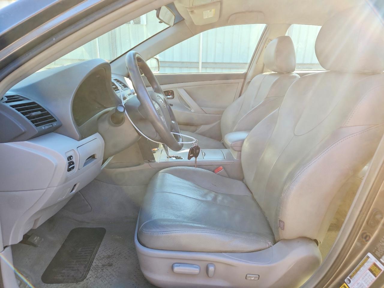 2011 TOYOTA CAMRY