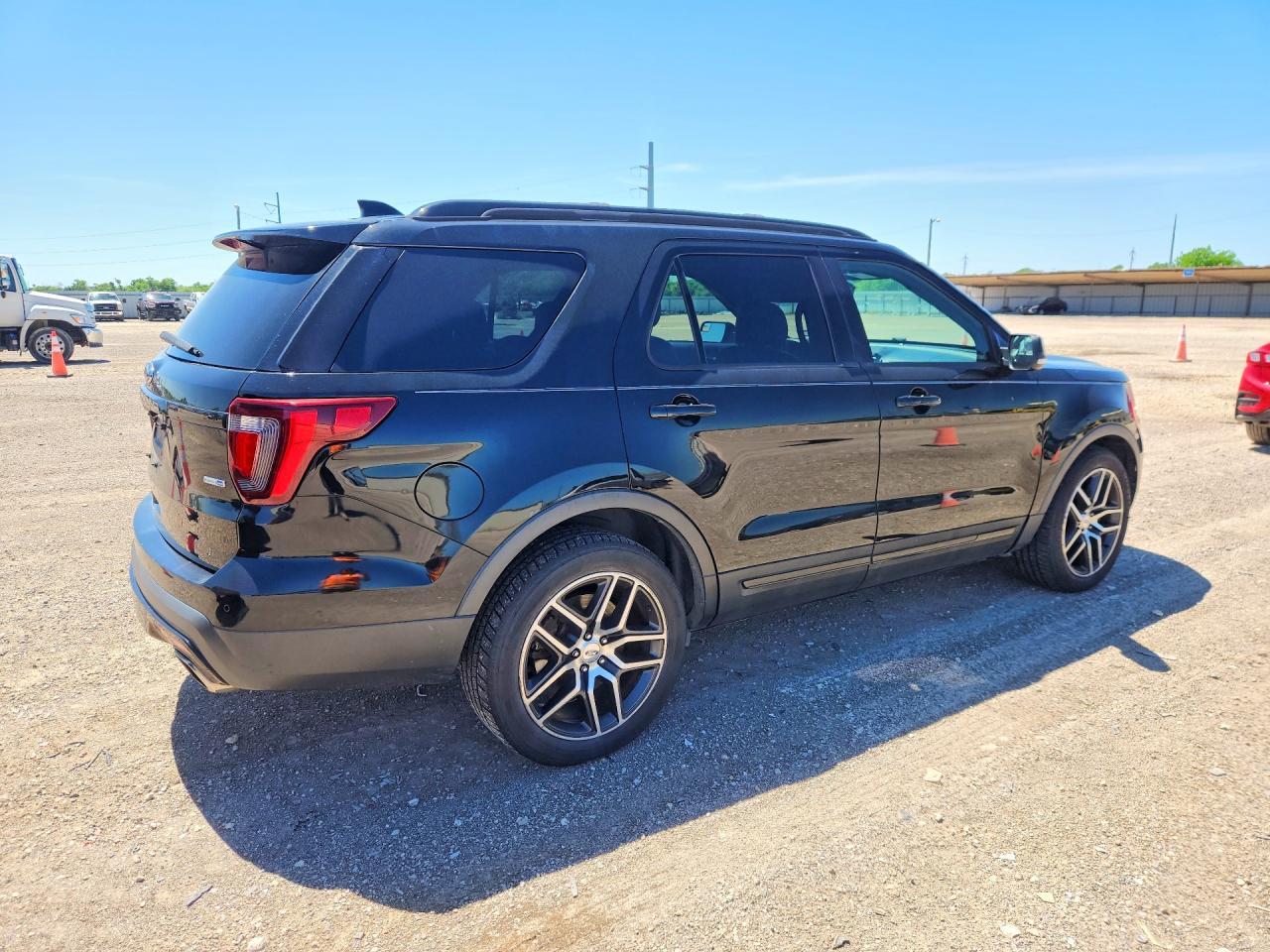 2017 FORD Explorer Sport Trac