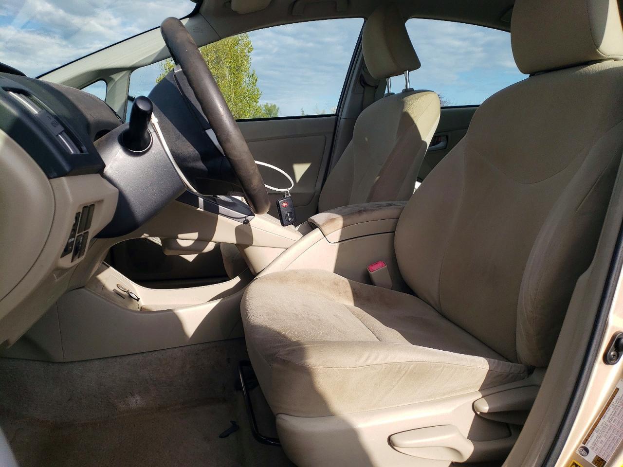 2011 TOYOTA PRIUS