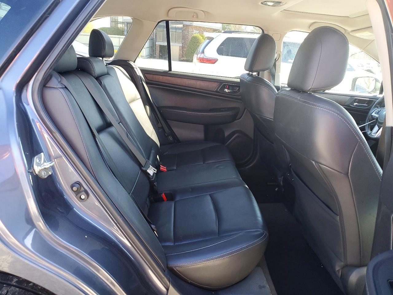 2015 SUBARU Outback