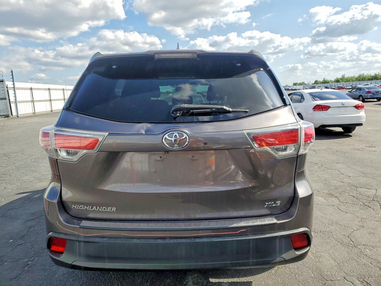 2015 TOYOTA HIGHLANDER
