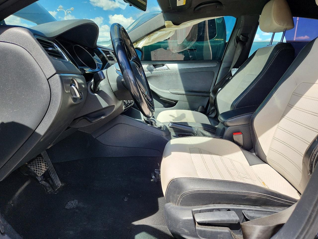 2016 VOLKSWAGEN JETTA