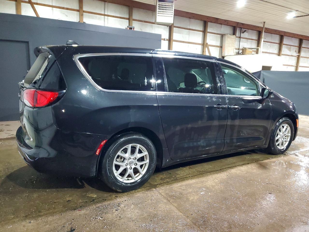 2023 CHRYSLER Voyager