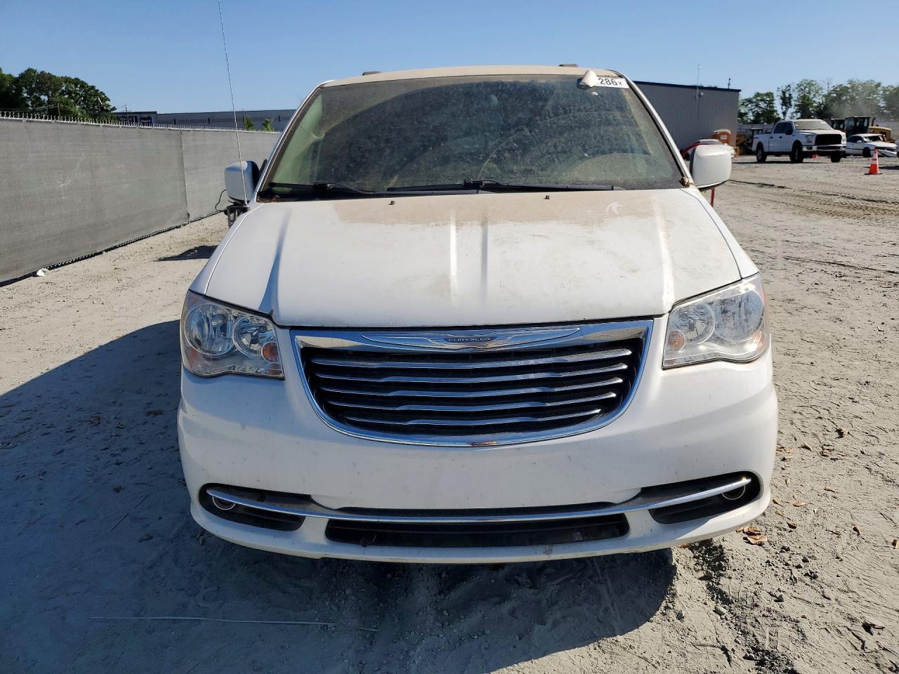2016 CHRYSLER Town & Country