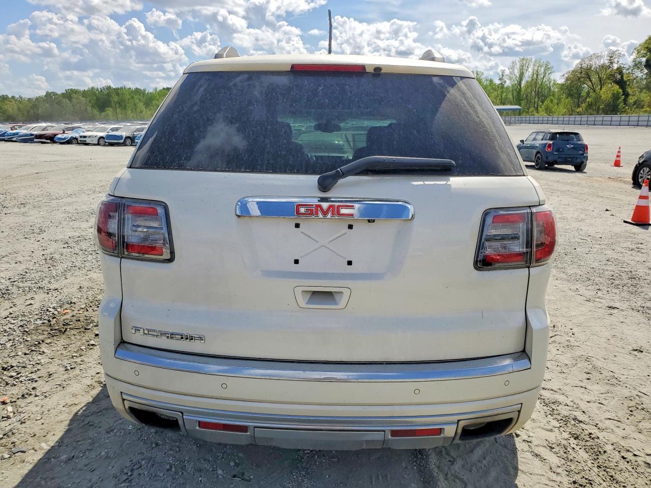 2013 GMC ACADIA