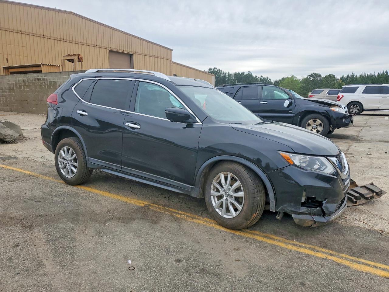 2018 NISSAN ROGUE