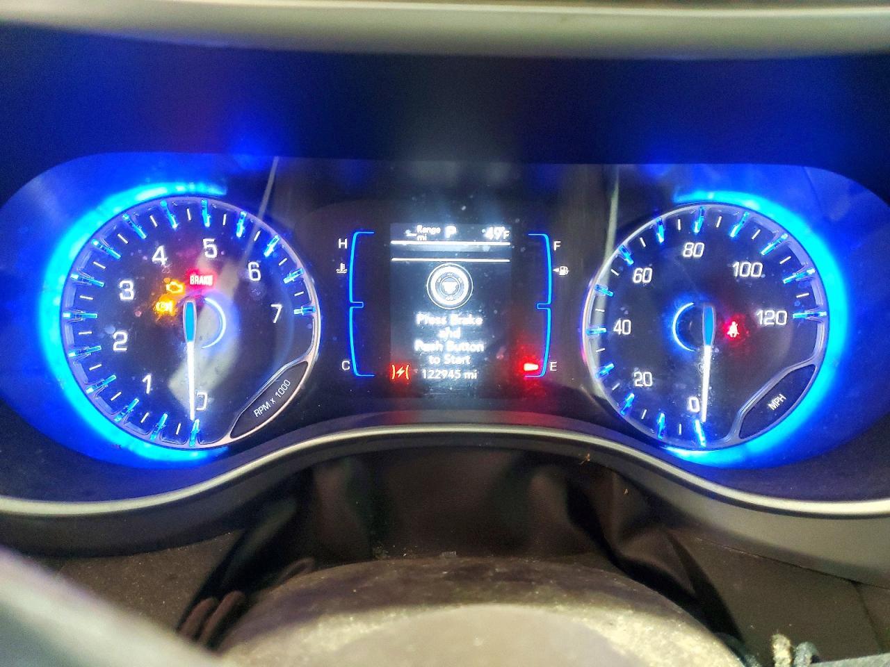 2021 CHRYSLER Voyager