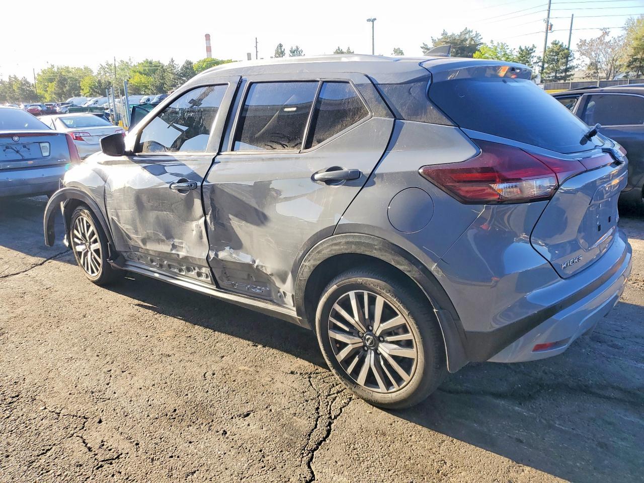 2024 NISSAN KICKS