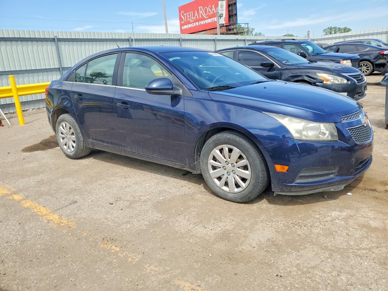 2011 CHEVROLET CRUZE