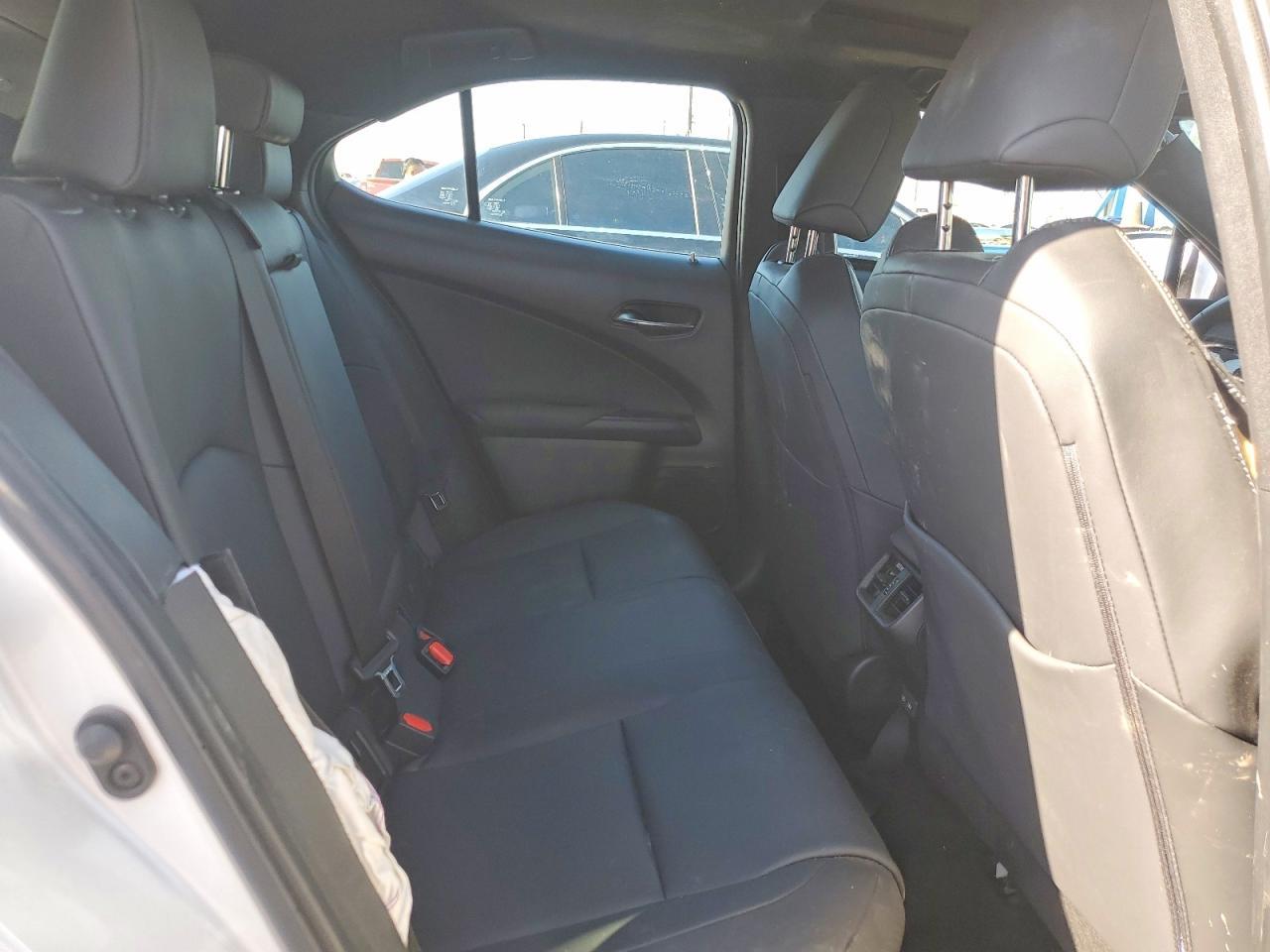 2025 LEXUS UX 300H