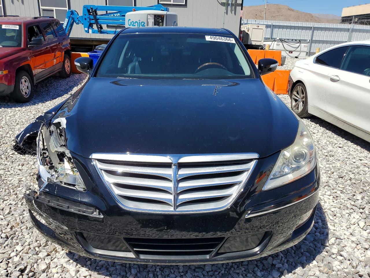 2010 HYUNDAI GENESIS